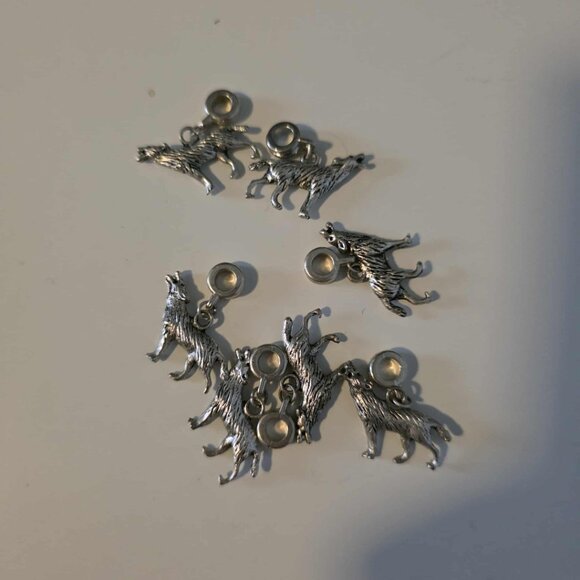 NWOT Pewter Wolf Charms Set of 7 - Picture 3 of 3